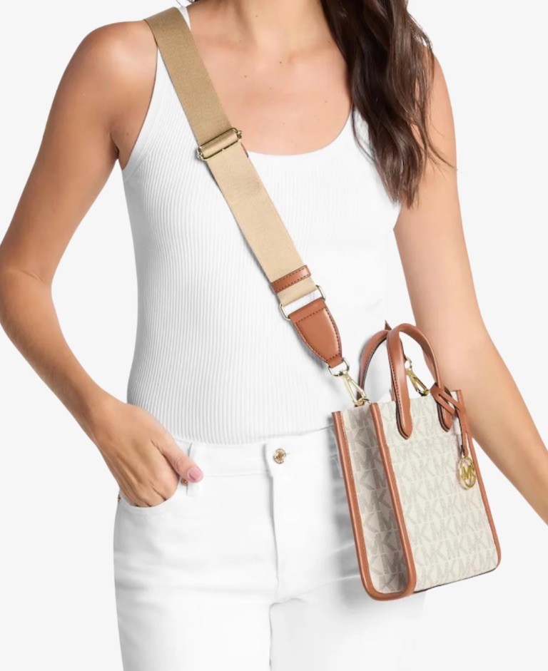BOLSO MICHAEL KORS GIGI EXTRAPEQUEÑO VAINILLA 2